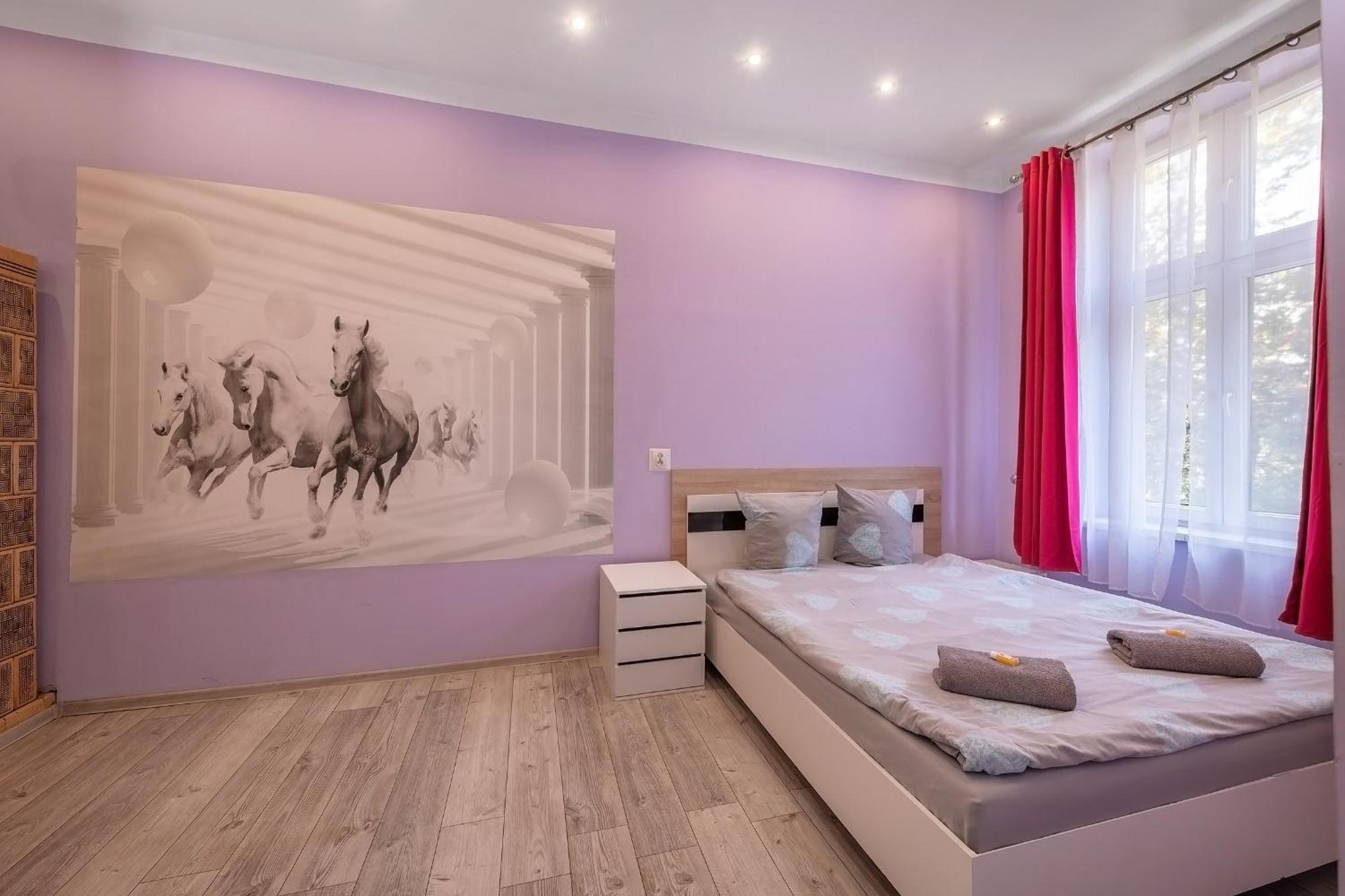 70S Guest Room Краков Экстерьер фото