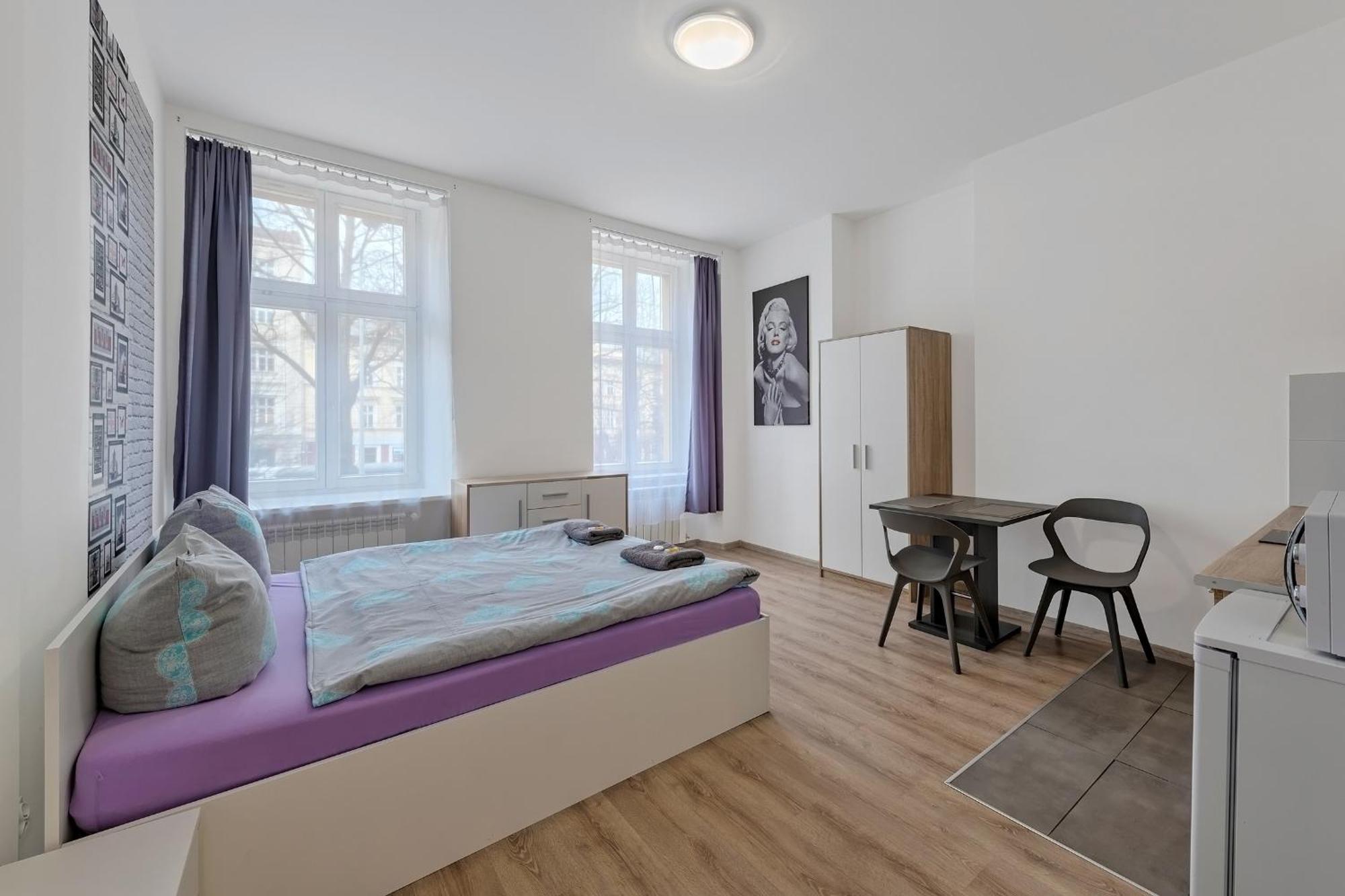 70S Guest Room Краков Экстерьер фото
